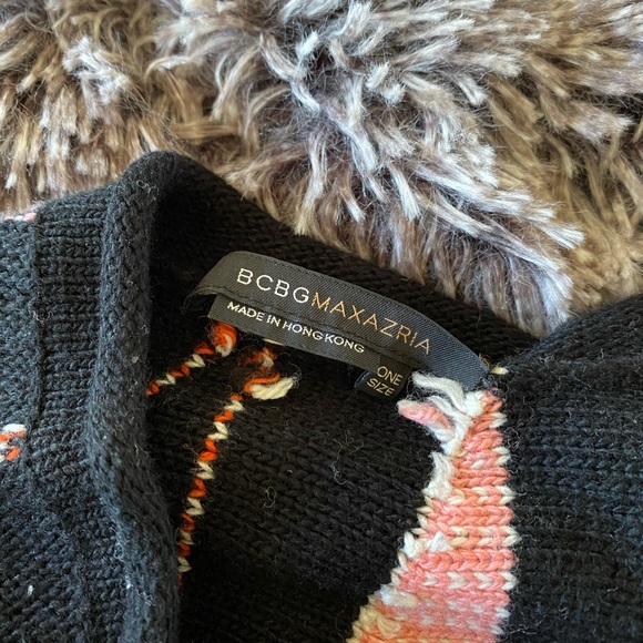 BCBGMAXAZRIA poncho - Picture 3 of 3